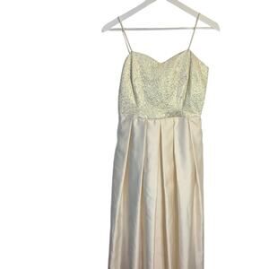 Vintage Ivory Full-length Sleeveless Formal Dress Gown W-749 Size 10